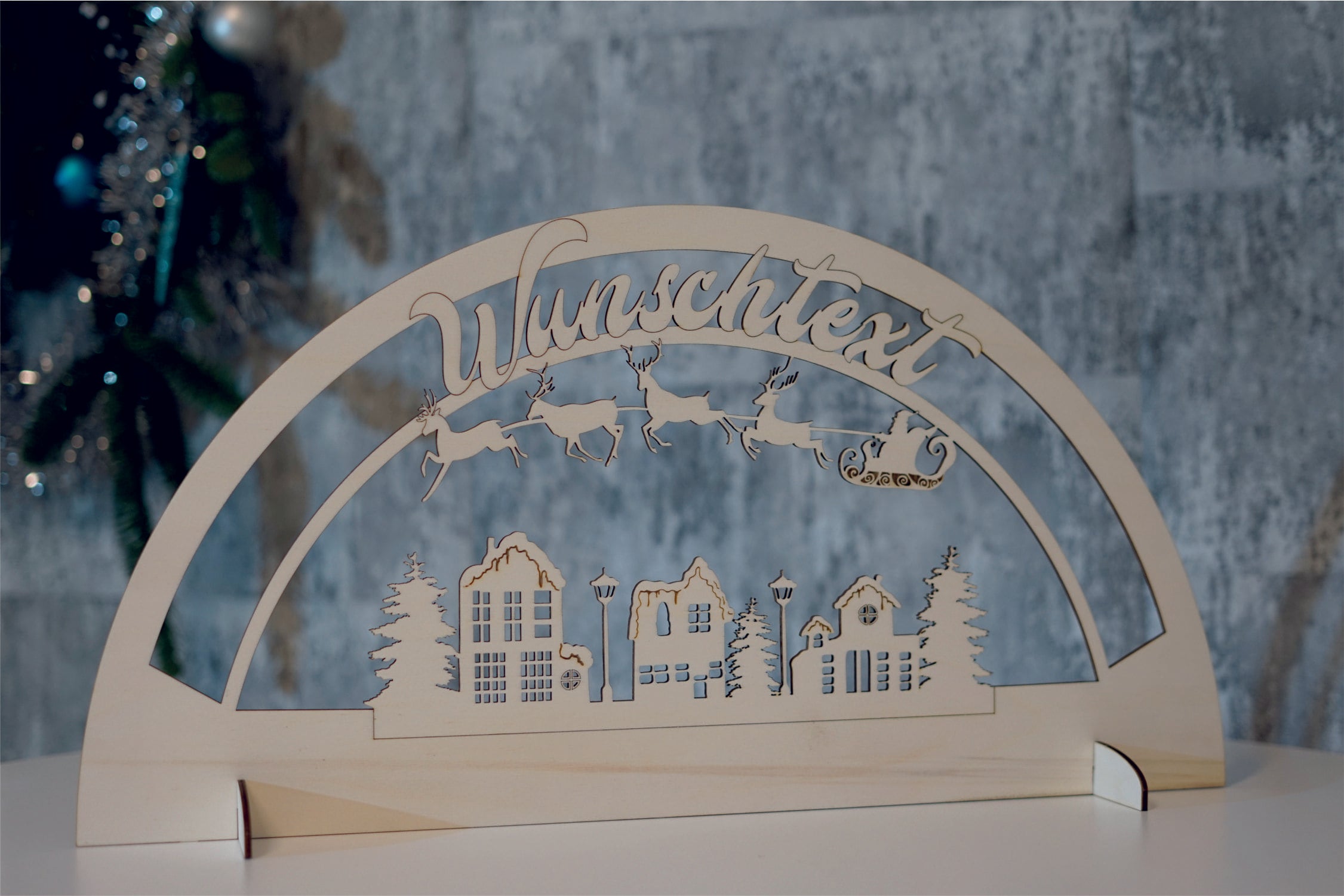 LED-Aufsteller aus Holz mit persönlicher Gravur (verschiedene Designs)